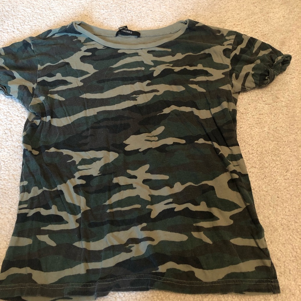 Camo tee